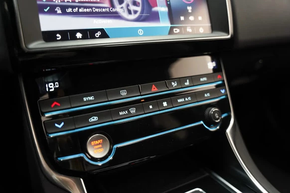 Jaguar XE - Afbeelding 8 van 30