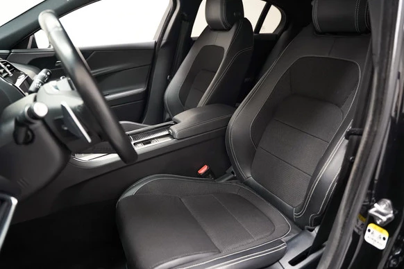 Jaguar XE - Afbeelding 9 van 30