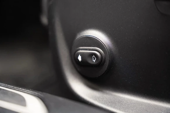 Jaguar XE - Afbeelding 10 van 30