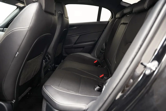 Jaguar XE - Afbeelding 11 van 30