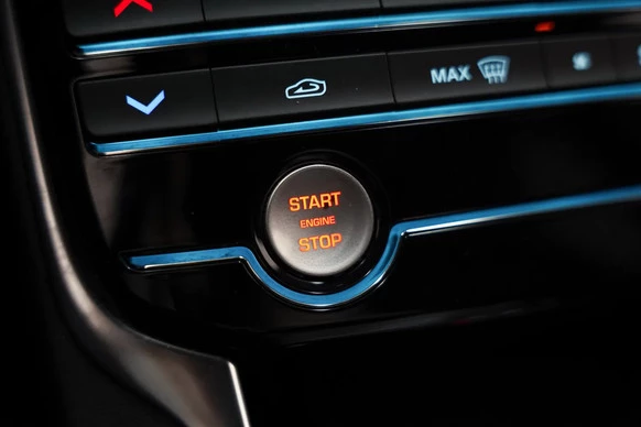 Jaguar XE - Afbeelding 16 van 30