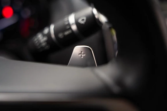 Jaguar XE - Afbeelding 22 van 30