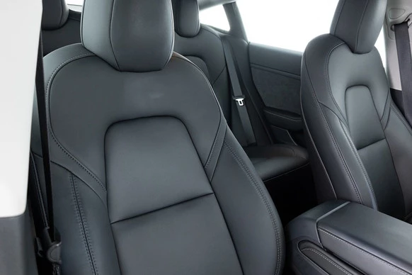 Tesla Model 3 - Afbeelding 4 van 6