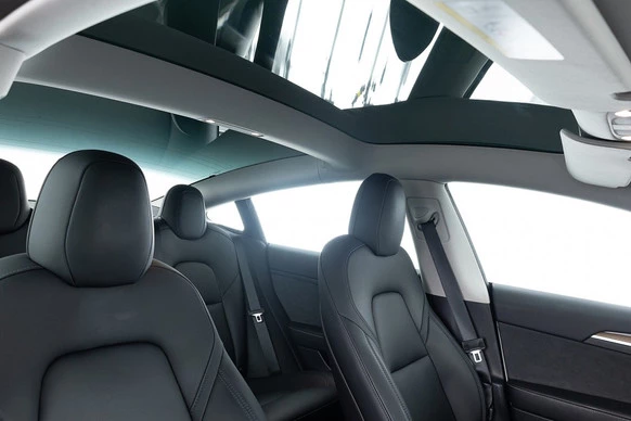 Tesla Model 3 - Afbeelding 6 van 23