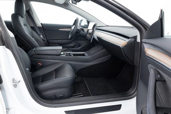 Tesla Model 3 - Afbeelding 7 van 23