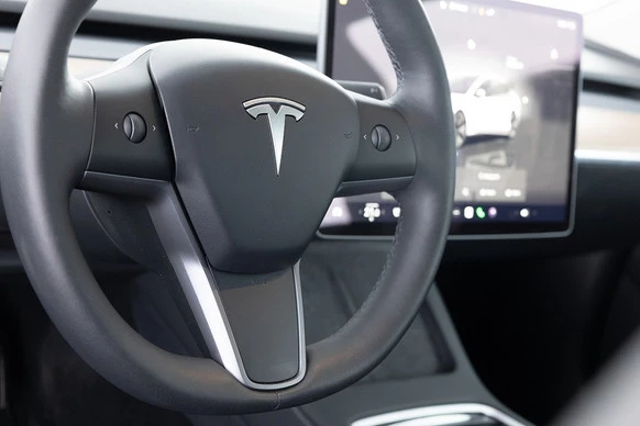 Tesla Model 3 - Afbeelding 12 van 23