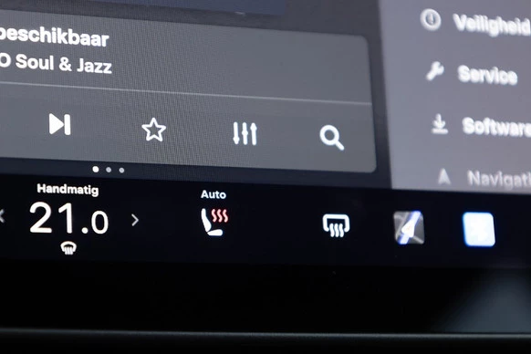 Tesla Model 3 - Afbeelding 15 van 23