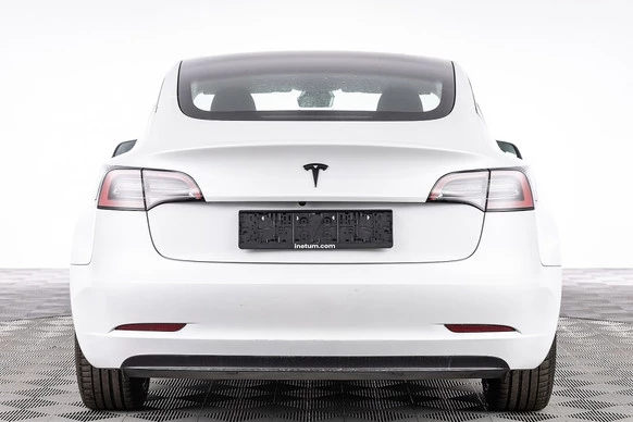 Tesla Model 3 - Afbeelding 20 van 23