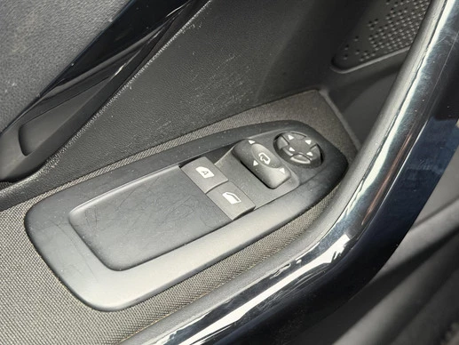 Peugeot 208 - Afbeelding 15 van 30