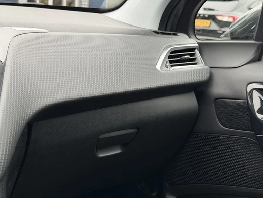 Peugeot 208 - Afbeelding 27 van 30