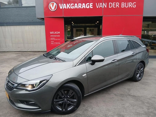 Opel Astra - Afbeelding 1 van 30