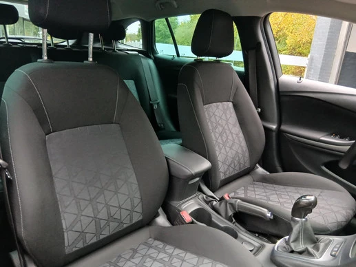 Opel Astra - Afbeelding 13 van 30