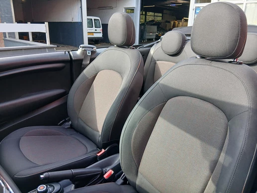 MINI Cooper Cabrio - Afbeelding 17 van 30