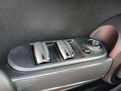 MINI Cooper Cabrio - Afbeelding 19 van 30