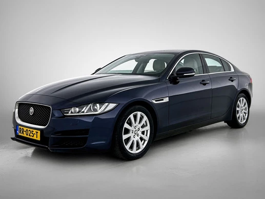 Jaguar XE - Afbeelding 1 van 30
