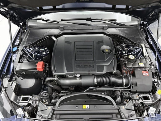 Jaguar XE - Afbeelding 11 van 30