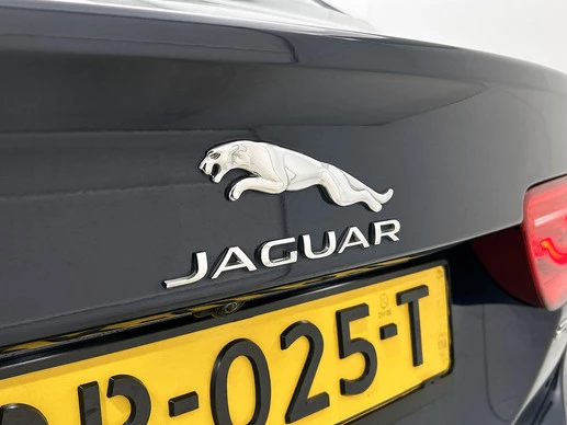 Jaguar XE - Afbeelding 14 van 30
