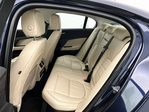 Jaguar XE - Afbeelding 25 van 30