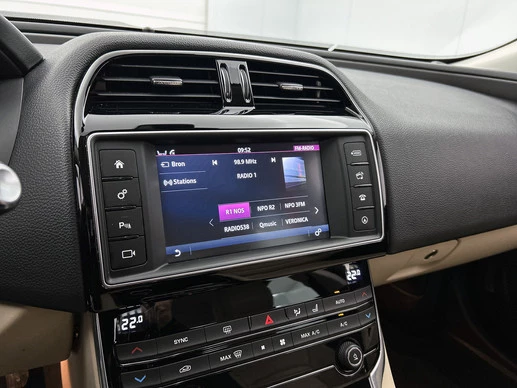 Jaguar XE - Afbeelding 26 van 30