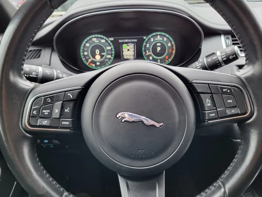 Jaguar E-PACE - Afbeelding 17 van 23