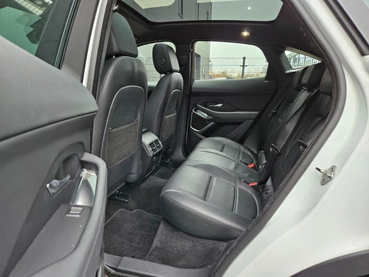 Jaguar E-PACE - Afbeelding 13 van 30
