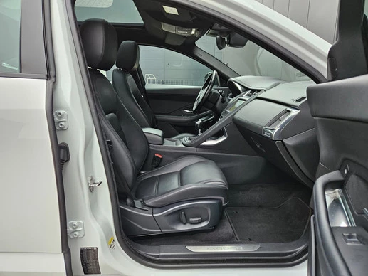 Jaguar E-PACE - Afbeelding 15 van 30