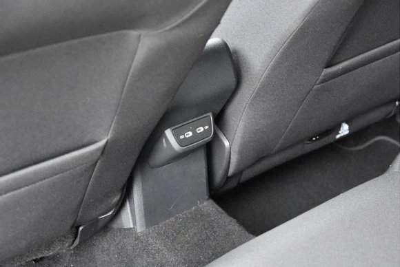 Volkswagen Polo - Afbeelding 24 van 30