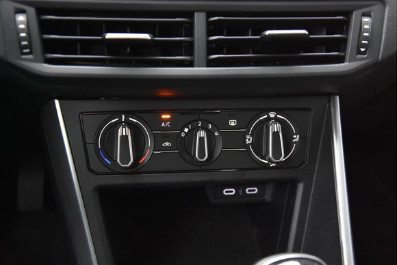 Volkswagen Polo - Afbeelding 28 van 30