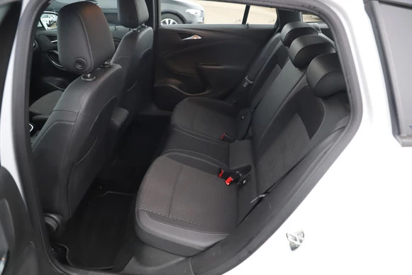 Opel Astra - Afbeelding 8 van 25