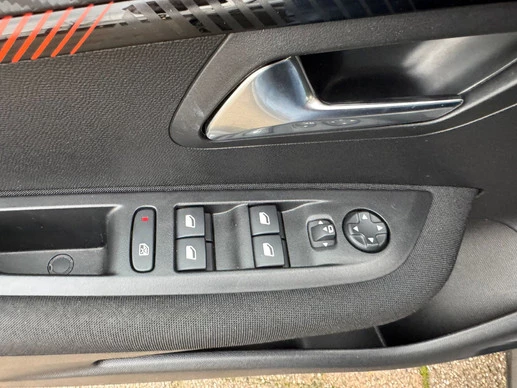 Peugeot 208 - Afbeelding 8 van 19