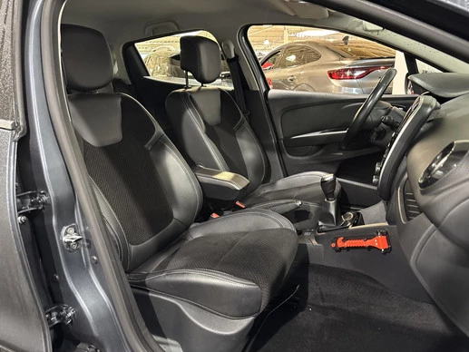 Renault Clio - Afbeelding 19 van 30