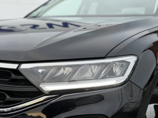 Volkswagen T-Roc - Afbeelding 29 van 30