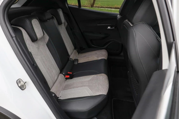 Peugeot e-2008 - Afbeelding 25 van 30