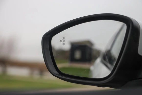 Peugeot e-2008 - Afbeelding 28 van 30