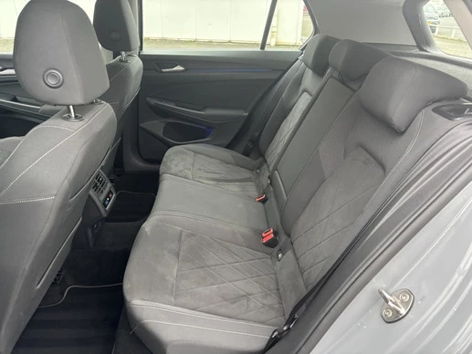Volkswagen Golf - Afbeelding 23 van 30