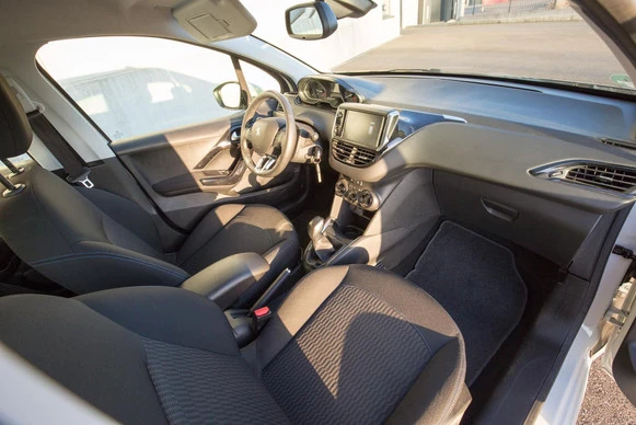 Peugeot 208 - Afbeelding 14 van 18