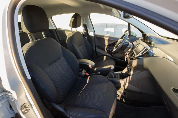 Peugeot 208 - Afbeelding 15 van 18