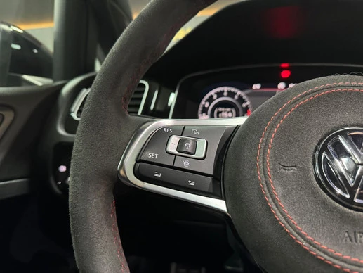 Volkswagen Golf - Afbeelding 18 van 30