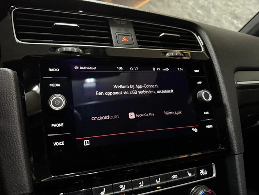 Volkswagen Golf - Afbeelding 24 van 30