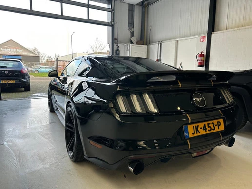 Ford Mustang - Afbeelding 2 van 21