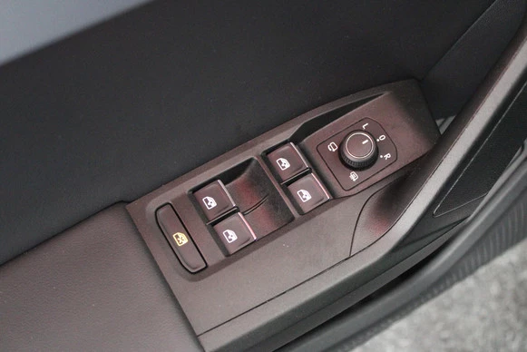 SEAT Leon - Afbeelding 14 van 30