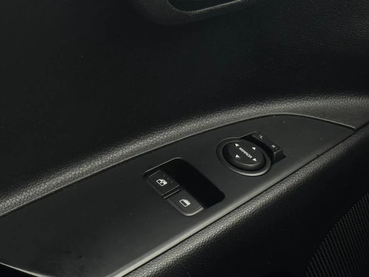 Kia Stonic - Afbeelding 29 van 30