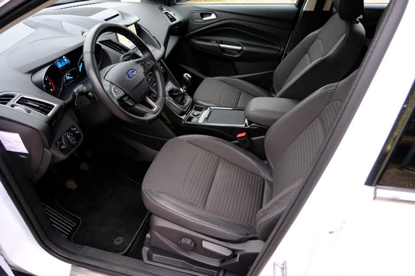 Ford Kuga - Afbeelding 2 van 30