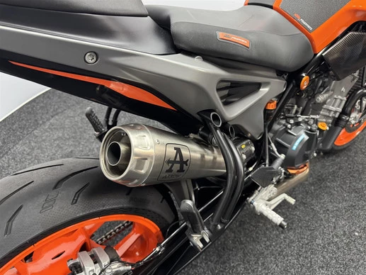 KTM 790 Duke - Afbeelding 17 van 18