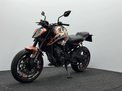 KTM 890 - Afbeelding 7 van 16