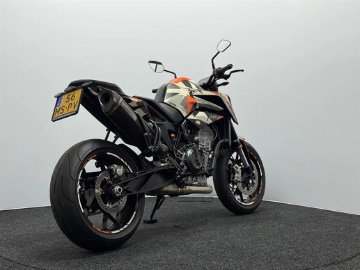 KTM 890 - Afbeelding 15 van 16