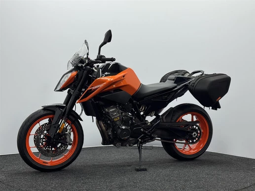 KTM 790 Duke - Afbeelding 8 van 18