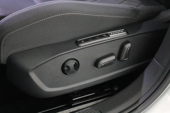 Volkswagen Golf - Afbeelding 7 van 28