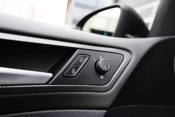 Volkswagen Golf - Afbeelding 13 van 30