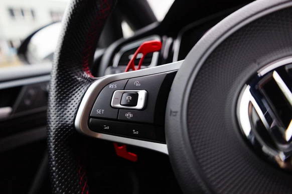 Volkswagen Golf - Afbeelding 16 van 30